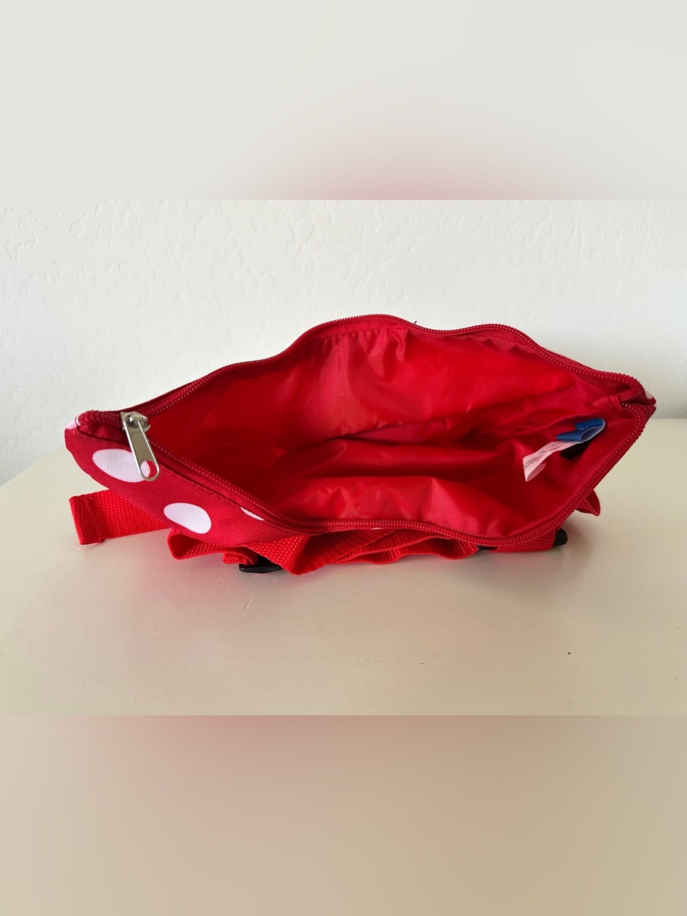 Disney Minnie Mouse Red & White Polka Dot Bow Pouch, Fannypack, Waist Belt - Picture 6 of 7
